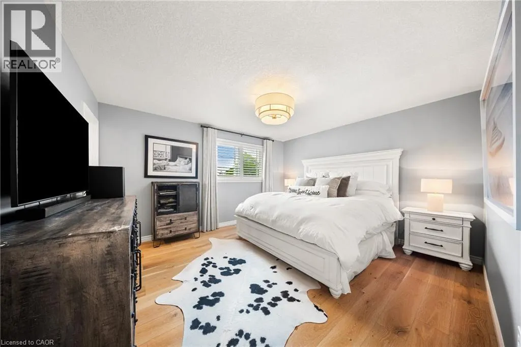 144 ENDEAVOUR Drive