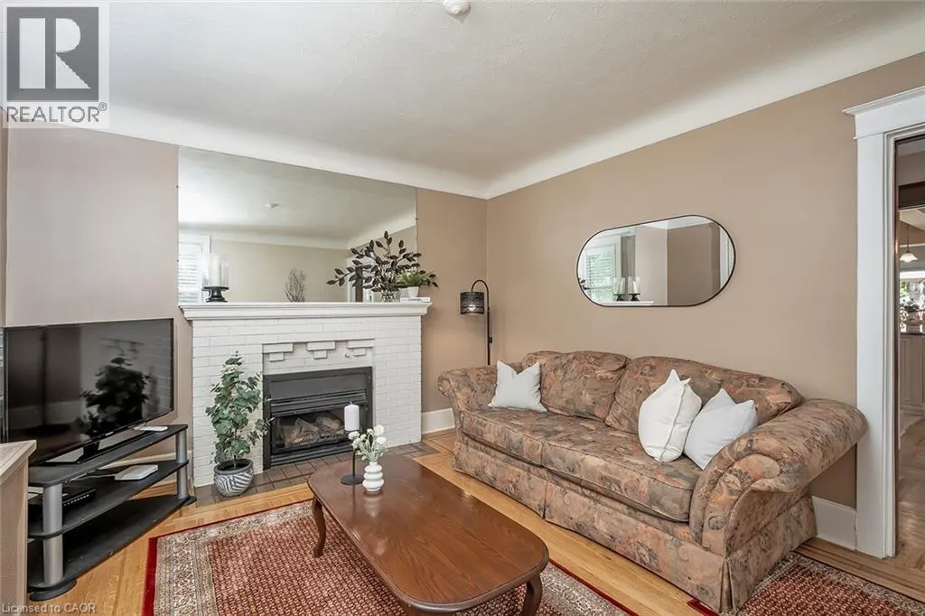 88 PAISLEY Avenue N