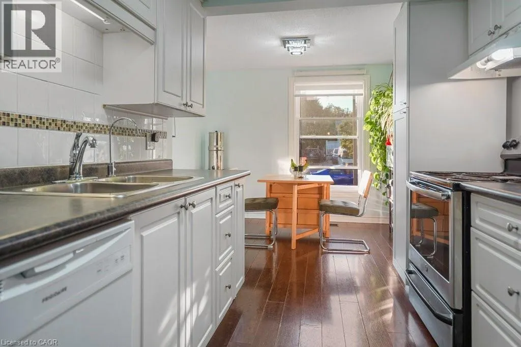 146 GREENDALE Crescent