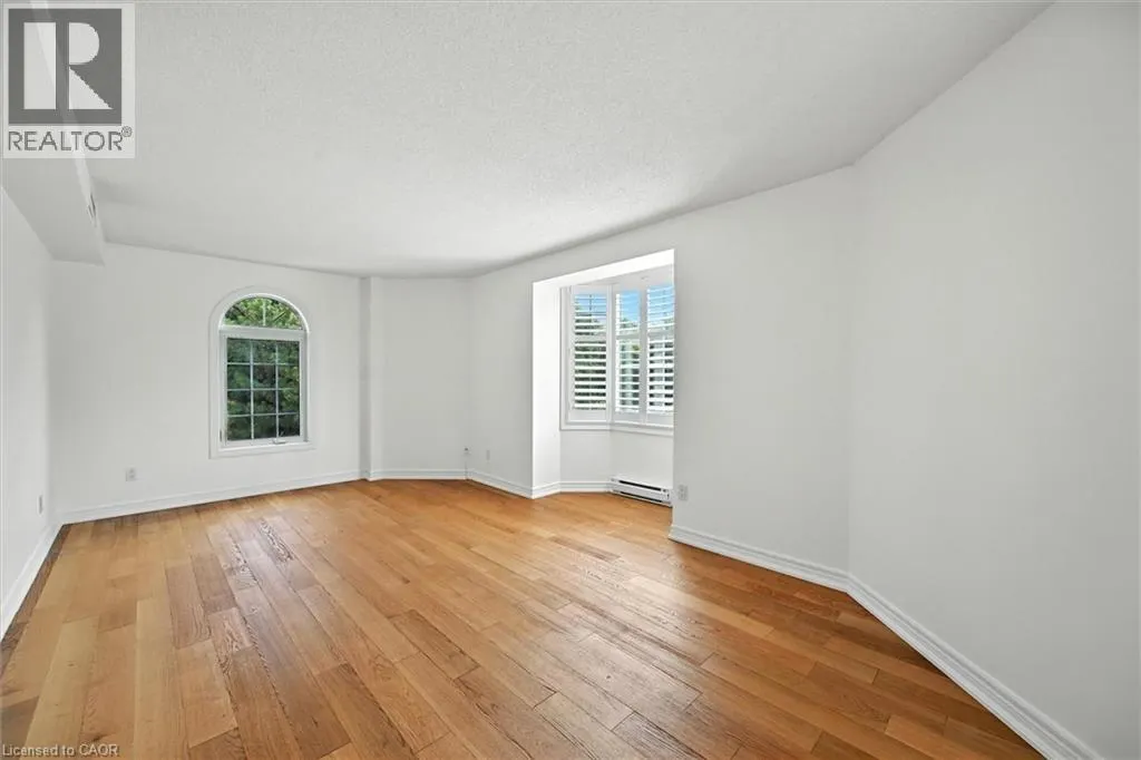 990 GOLF LINKS Road Unit# 204, #204