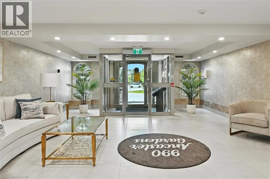 990 GOLF LINKS Road Unit# 204, #204