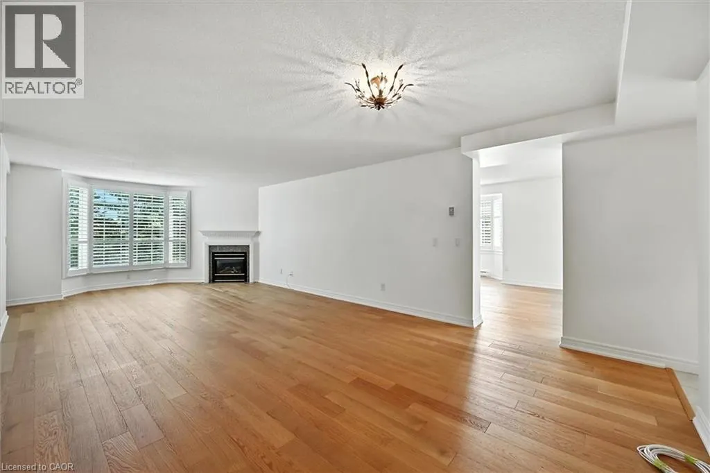990 GOLF LINKS Road Unit# 204, #204
