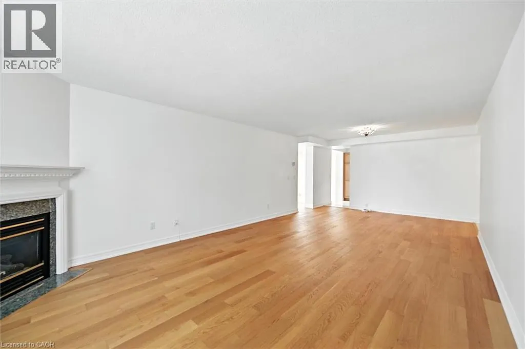 990 GOLF LINKS Road Unit# 204, #204