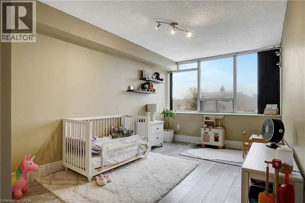 3227 KING Street E Unit# 409, #409