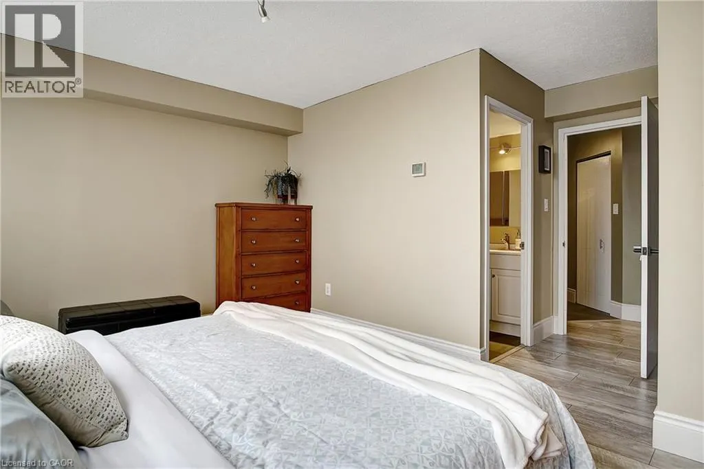 3227 KING Street E Unit# 409, #409