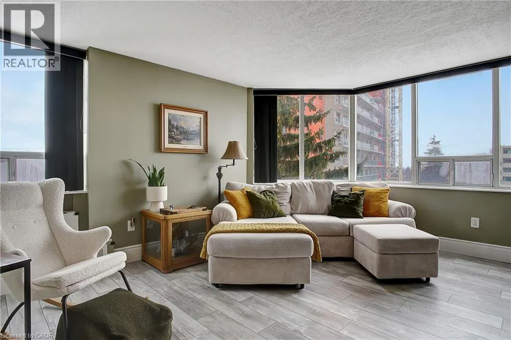 3227 KING Street E Unit# 409, #409