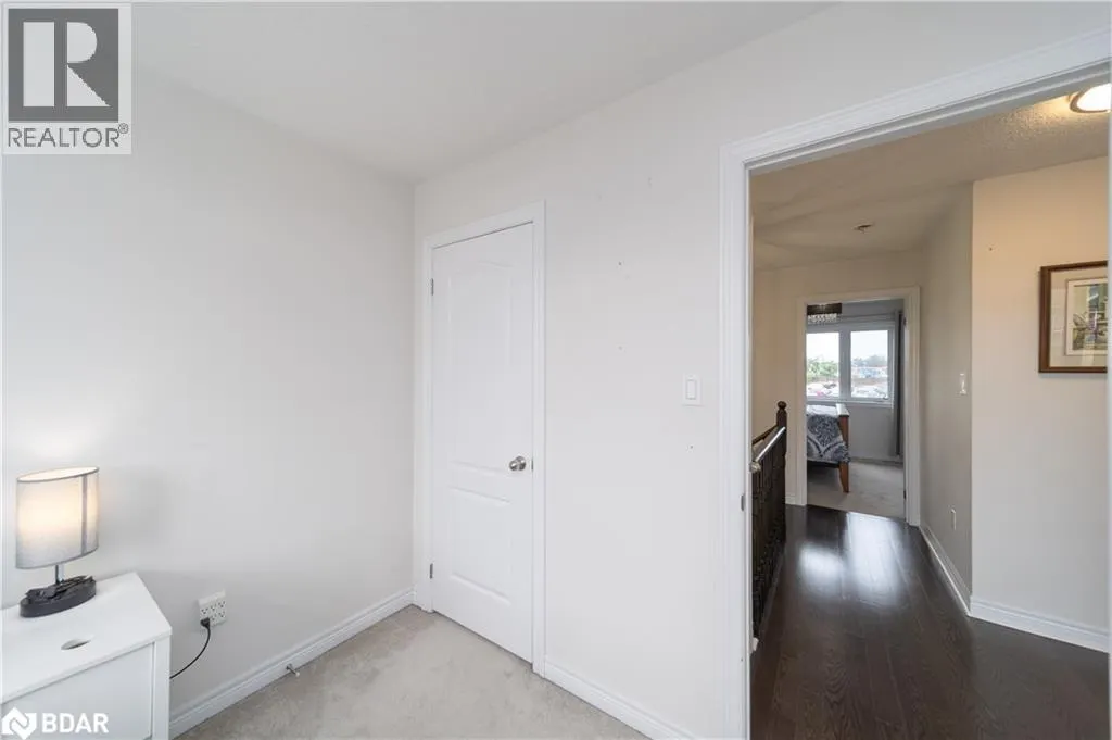 48 SNELGROVE Crescent