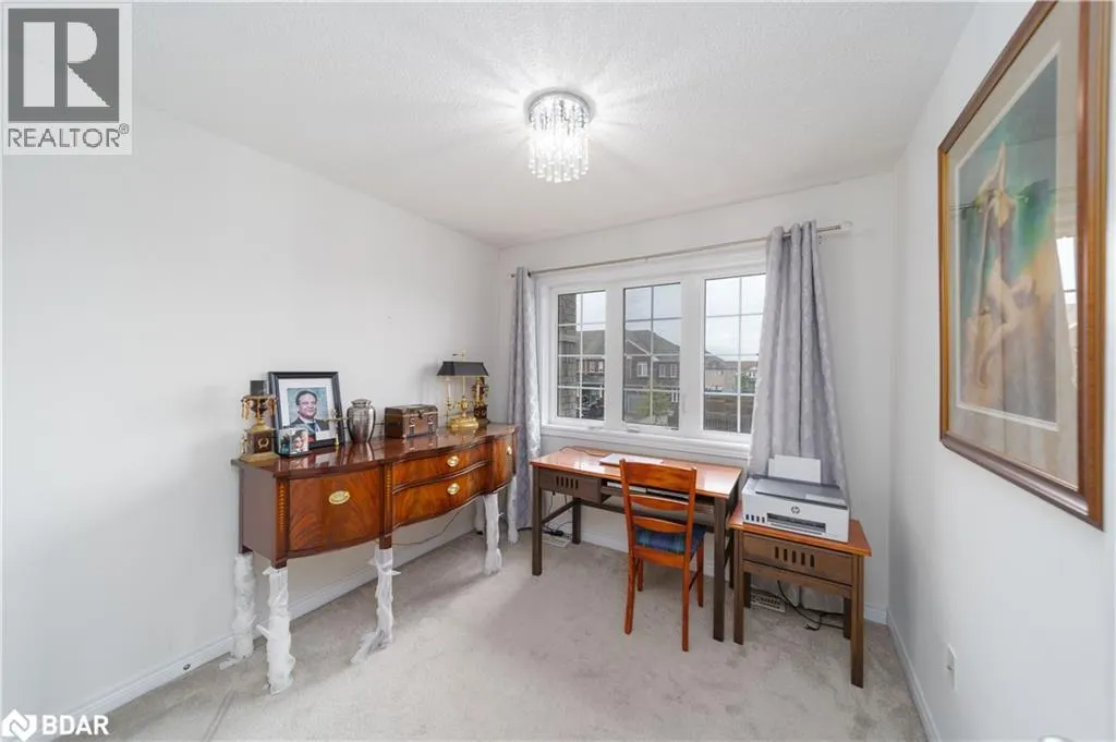 48 SNELGROVE Crescent