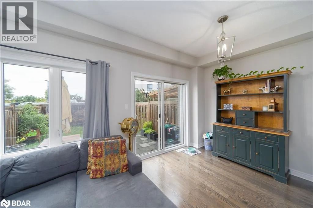 48 SNELGROVE Crescent