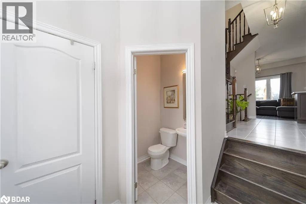 48 SNELGROVE Crescent