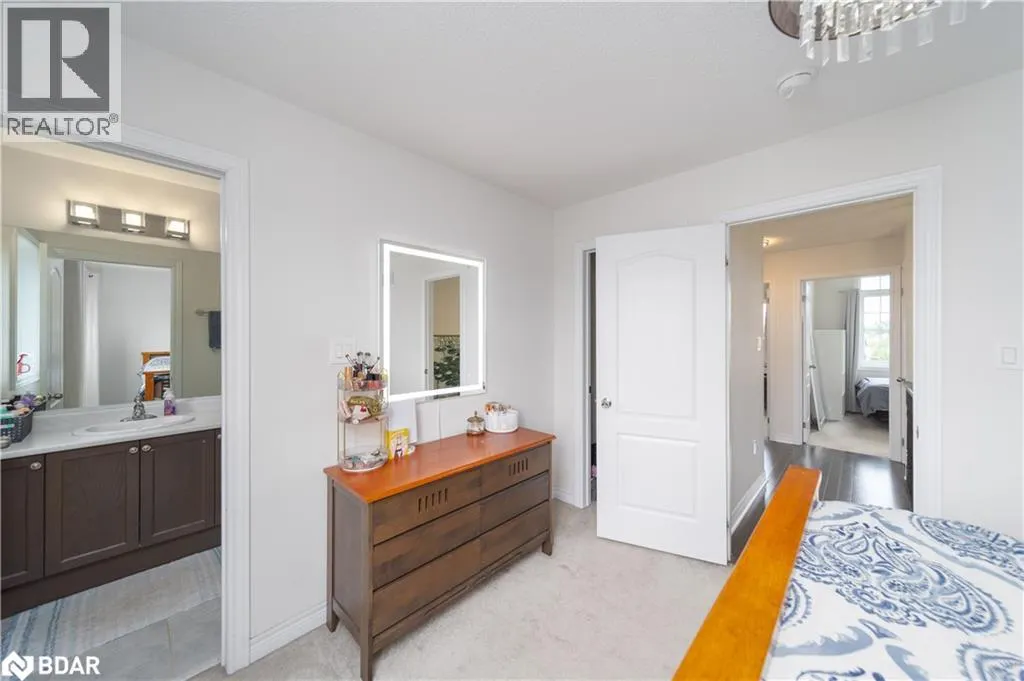 48 SNELGROVE Crescent