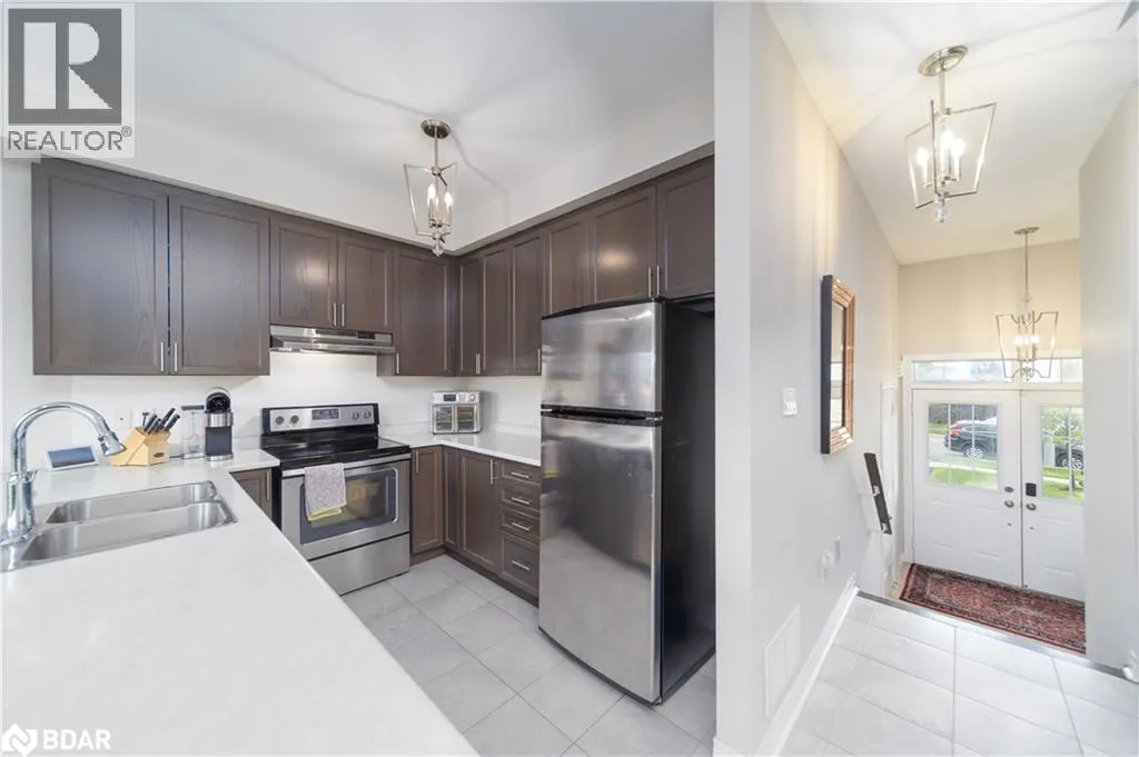 48 SNELGROVE Crescent