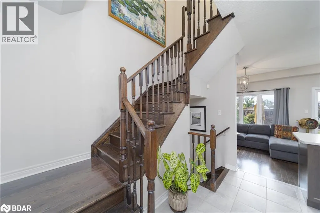 48 SNELGROVE Crescent