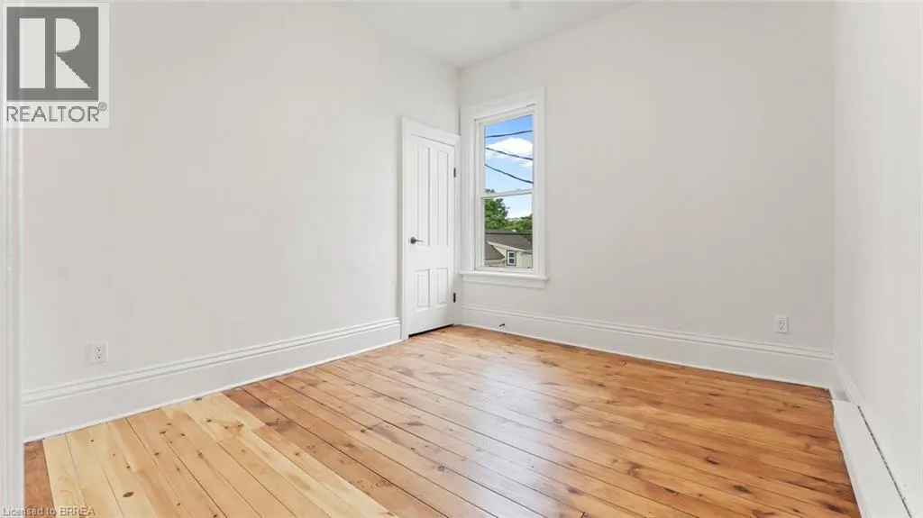 4 ST GEORGE Street Unit# 2, #2