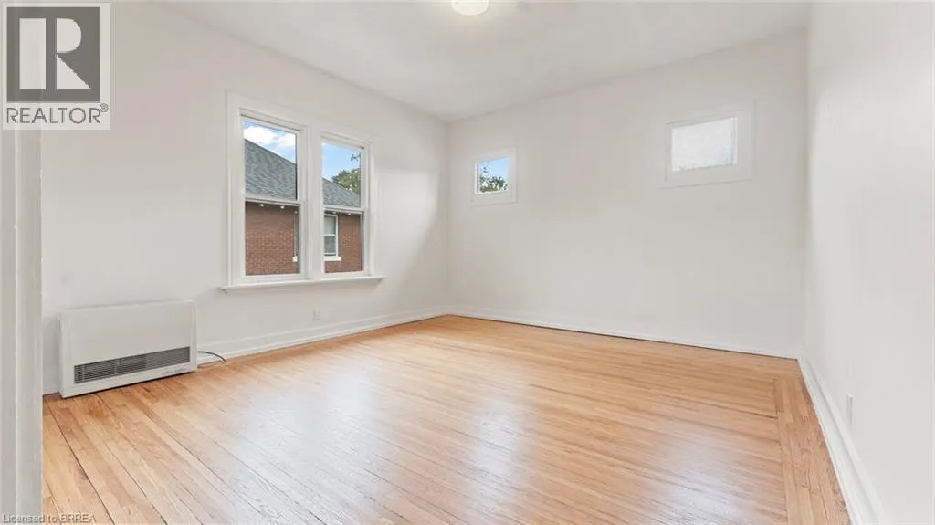 4 ST GEORGE Street Unit# 2, #2