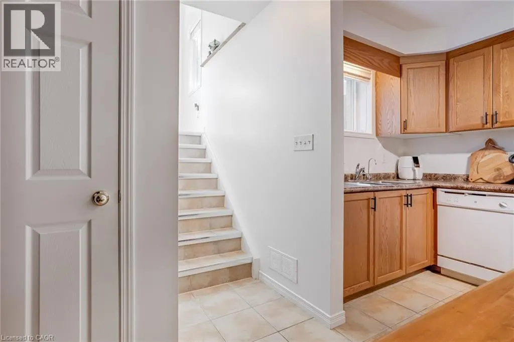 1941 OTTAWA Street S Unit# 9A, #9A