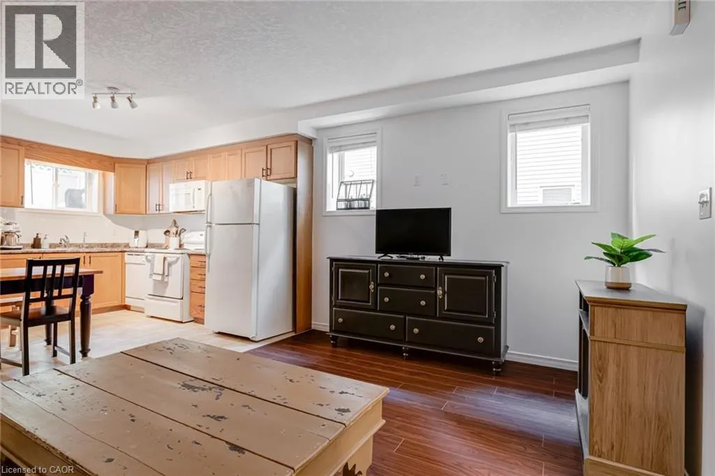 1941 OTTAWA Street S Unit# 9A, #9A