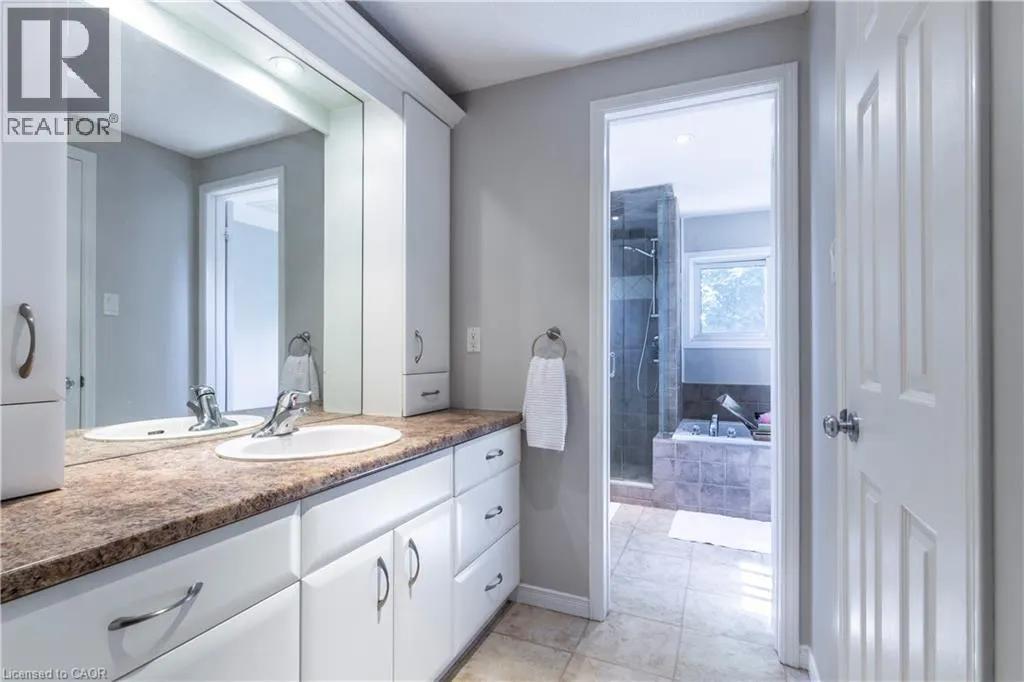 104 VALLEY RIDGE Crescent