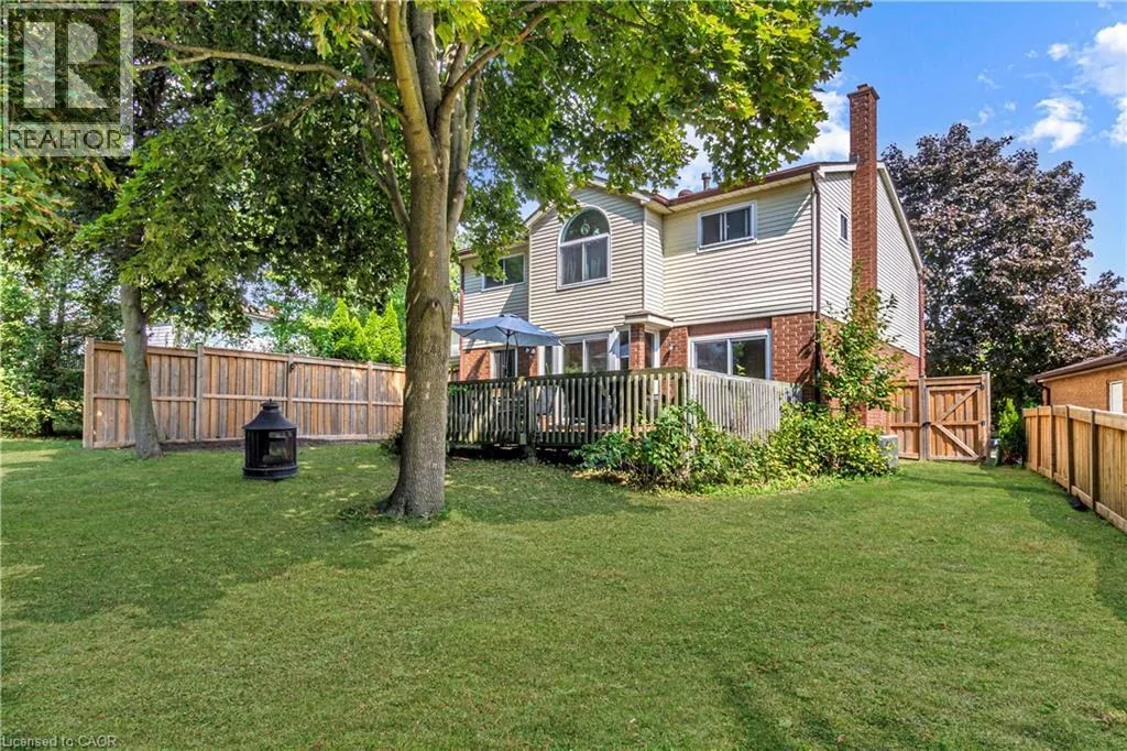 104 VALLEY RIDGE Crescent