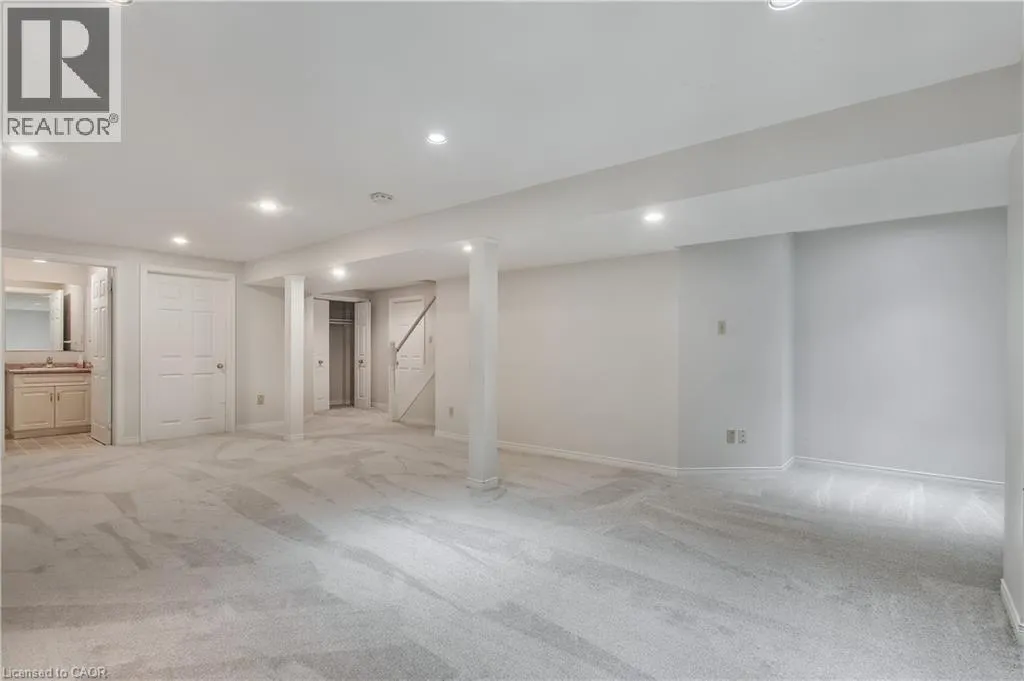 104 VALLEY RIDGE Crescent
