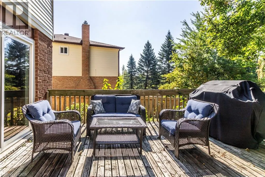 104 VALLEY RIDGE Crescent