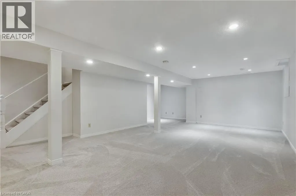 104 VALLEY RIDGE Crescent