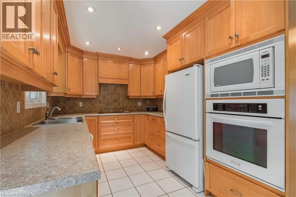 104 VALLEY RIDGE Crescent