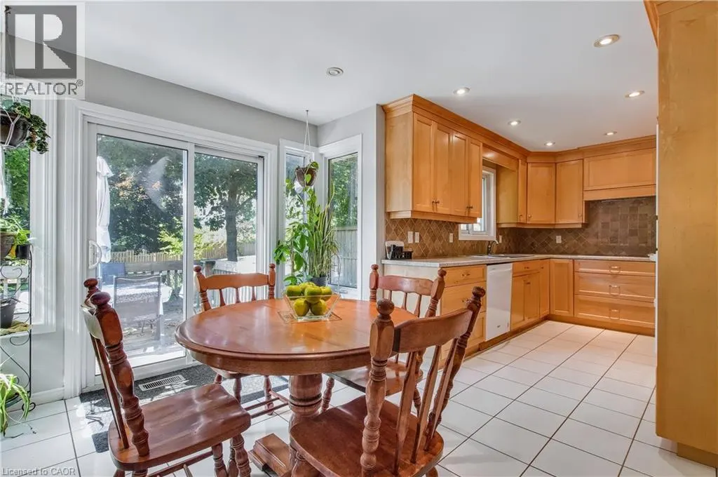 104 VALLEY RIDGE Crescent