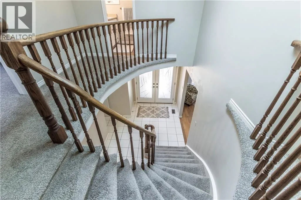 104 VALLEY RIDGE Crescent