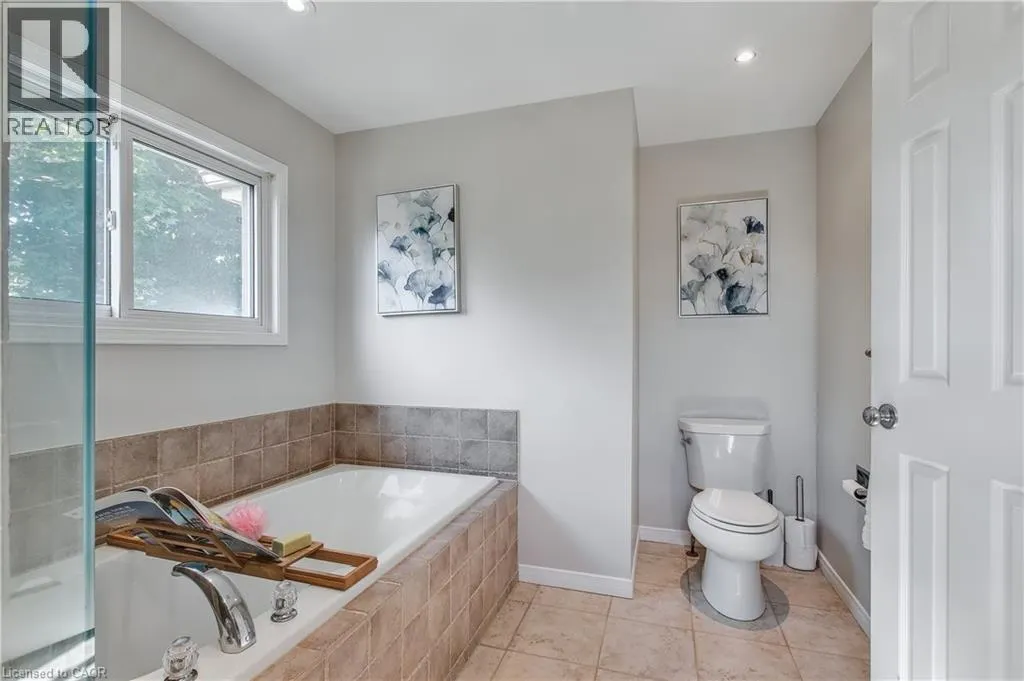 104 VALLEY RIDGE Crescent