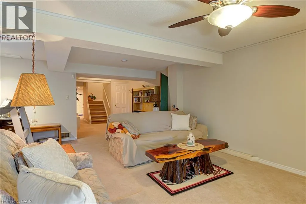 523 BEECHWOOD Drive Unit# 12, #12