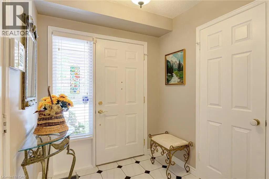 523 BEECHWOOD Drive Unit# 12, #12