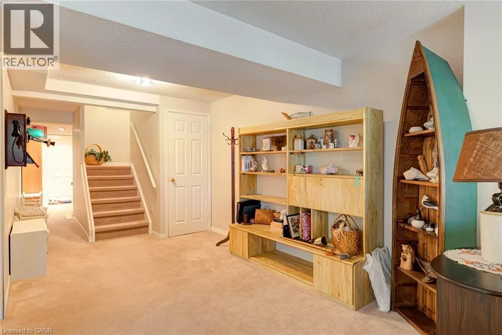 523 BEECHWOOD Drive Unit# 12, #12