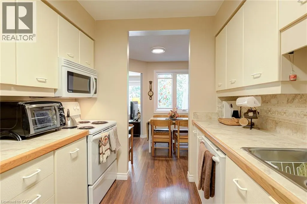 523 BEECHWOOD Drive Unit# 12, #12