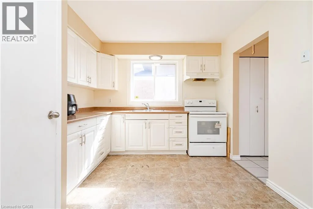 110 HAZELGLEN Drive