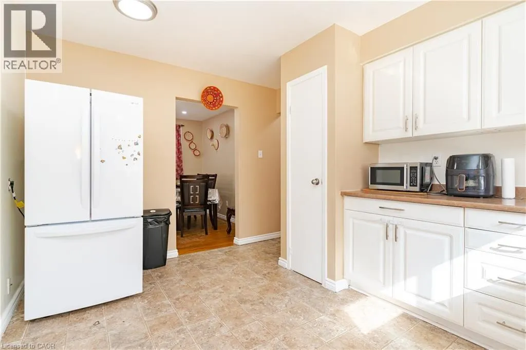 110 HAZELGLEN Drive