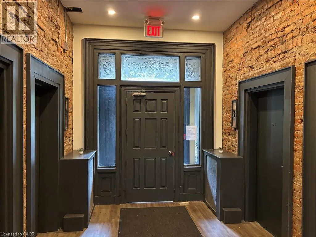 123 MACNAB Street S Unit# 3, #3