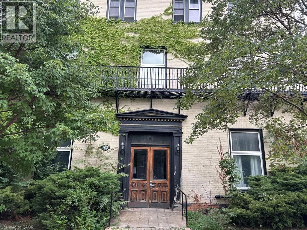 123 MACNAB Street S Unit# 3, #3