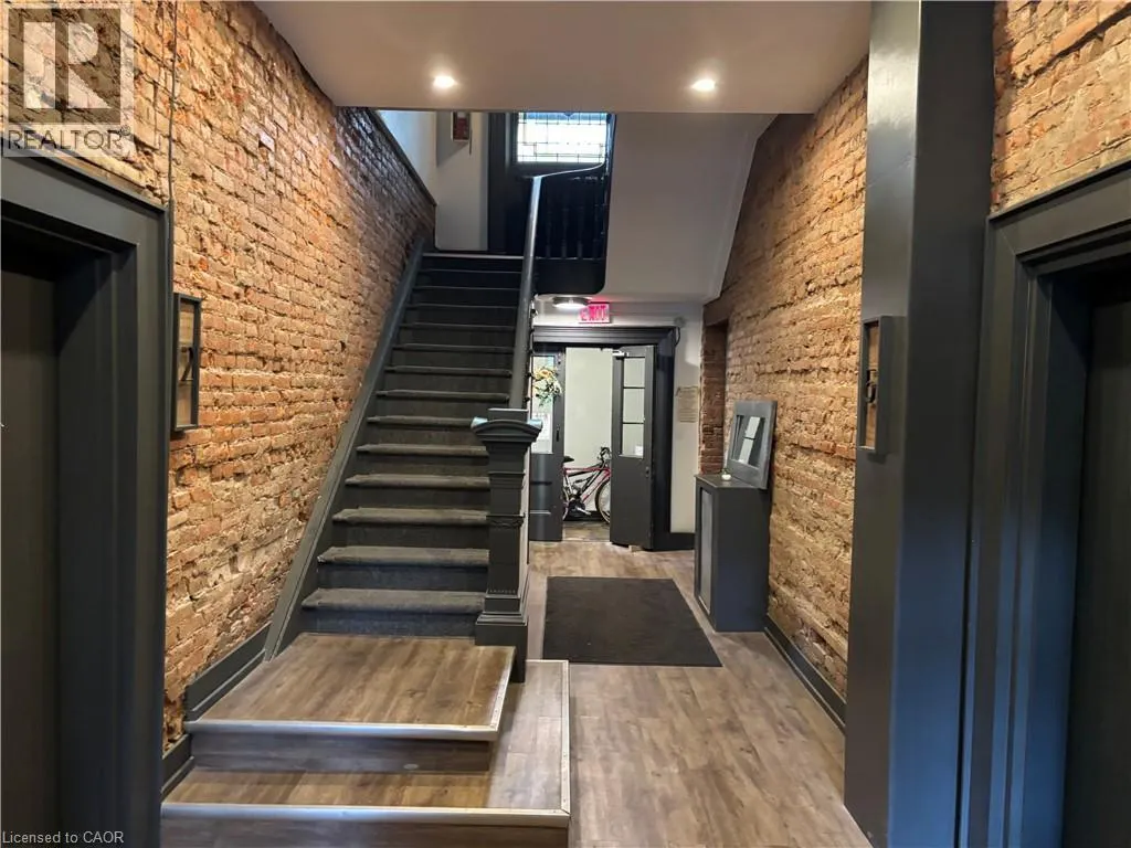 123 MACNAB Street S Unit# 3, #3