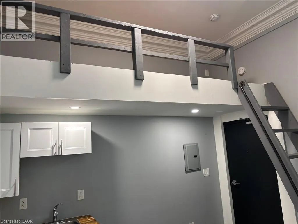 123 MACNAB Street S Unit# 3, #3