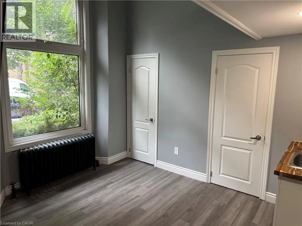 123 MACNAB Street S Unit# 3, #3