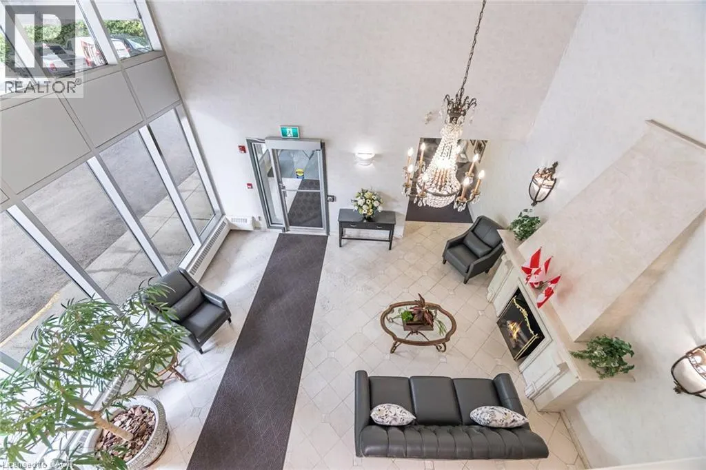 77 GOVERNORS Road Unit# 204, #204