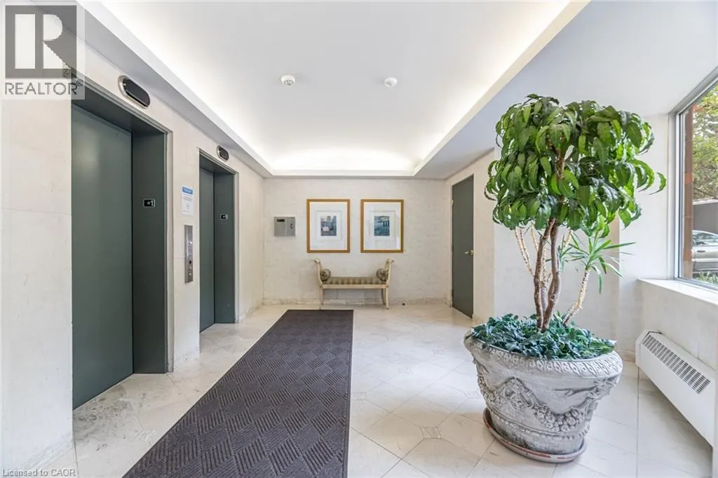 77 GOVERNORS Road Unit# 204, #204