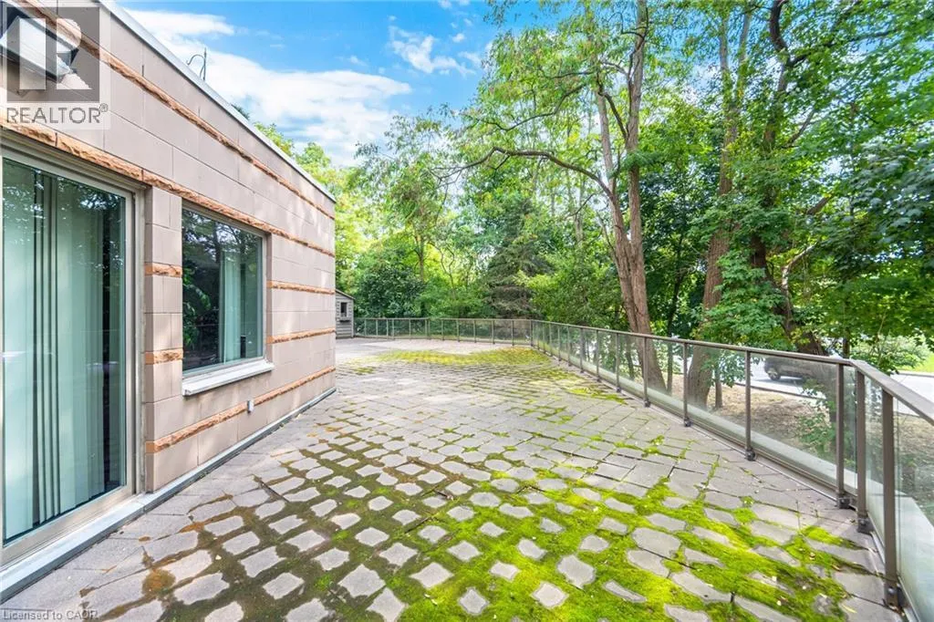 77 GOVERNORS Road Unit# 204, #204