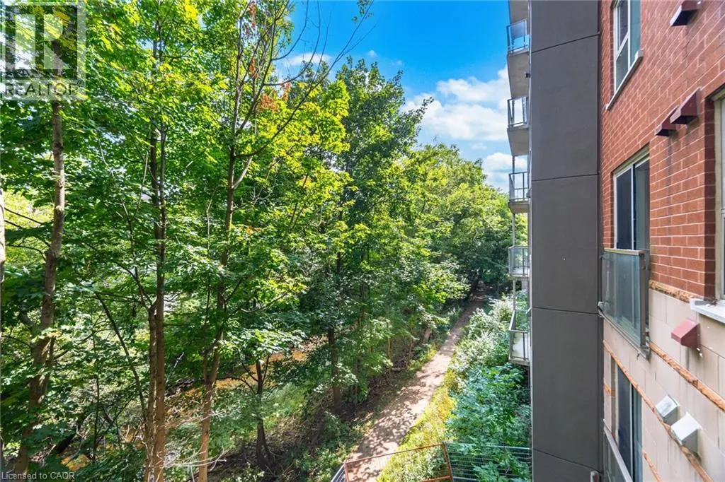 77 GOVERNORS Road Unit# 204, #204