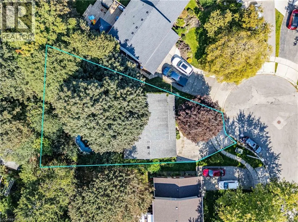 20 CRESTWOOD Drive