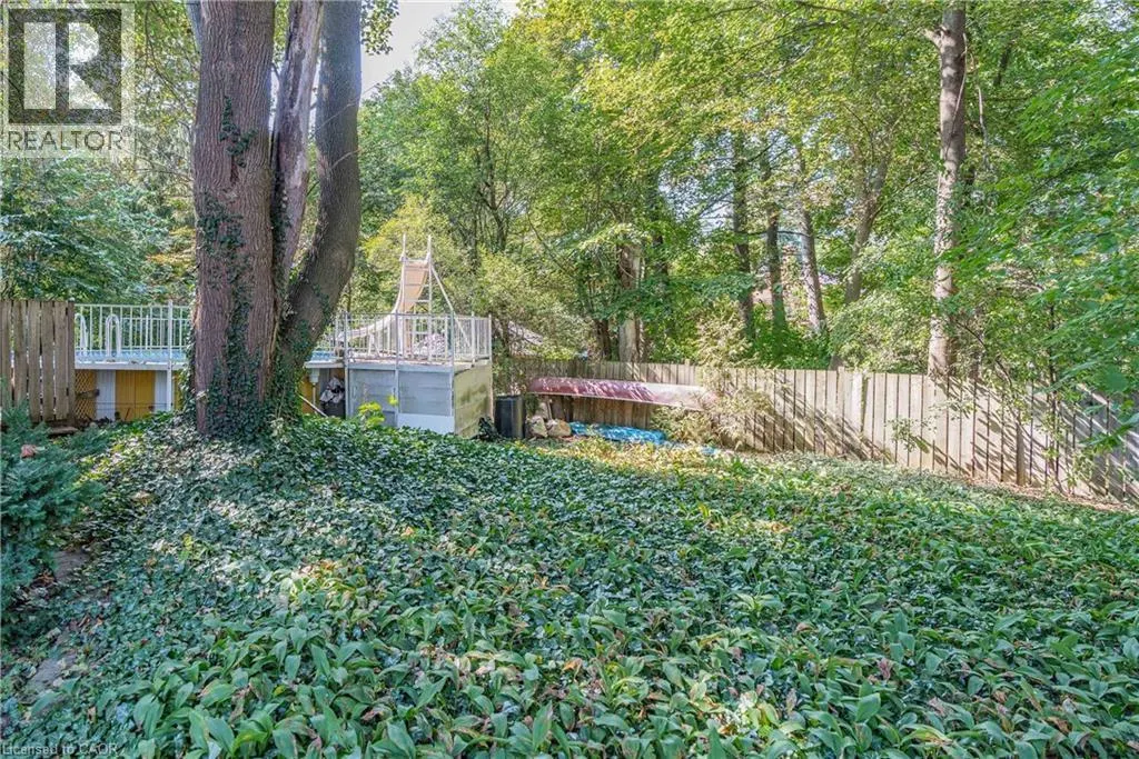 20 CRESTWOOD Drive