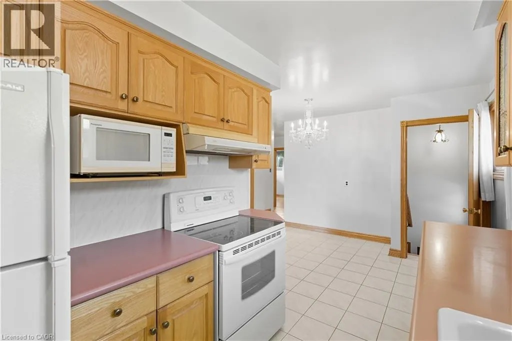98 EAST 16TH Street