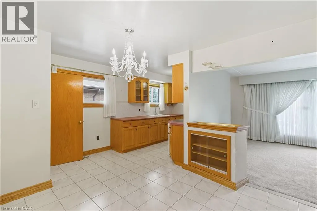 98 EAST 16TH Street