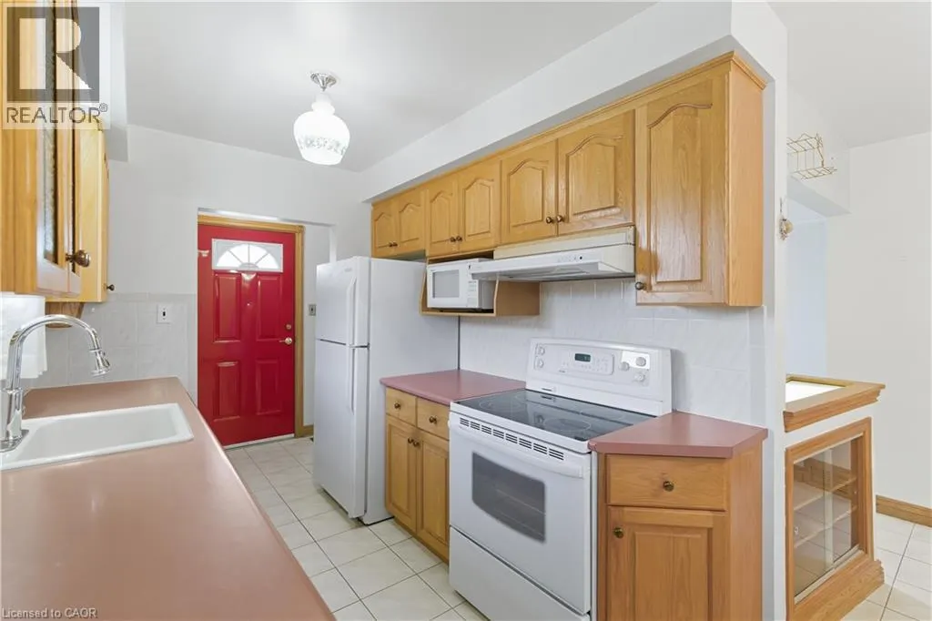 98 EAST 16TH Street